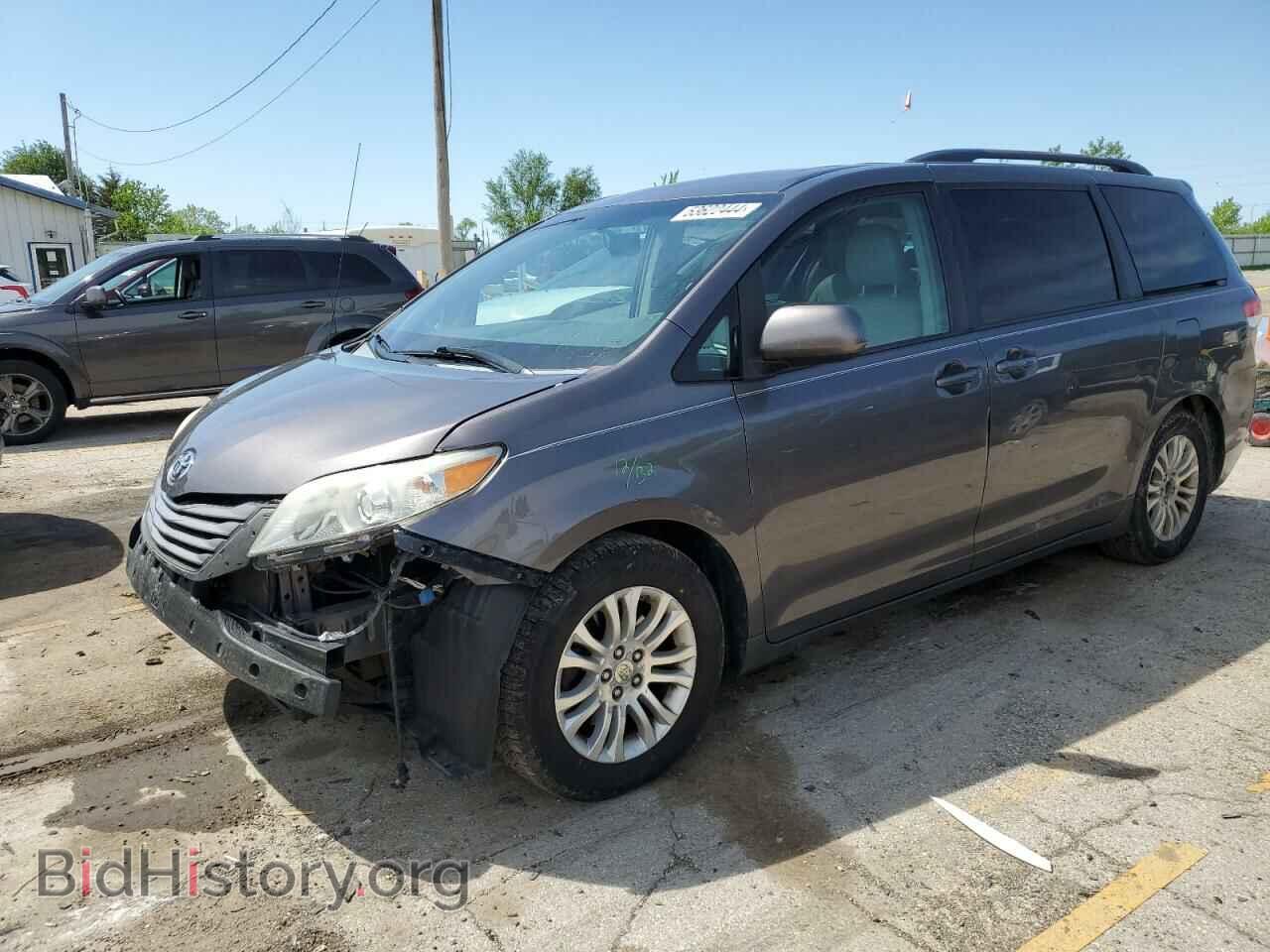 Photo 5TDYK3DC6CS270435 - TOYOTA All Models 2012