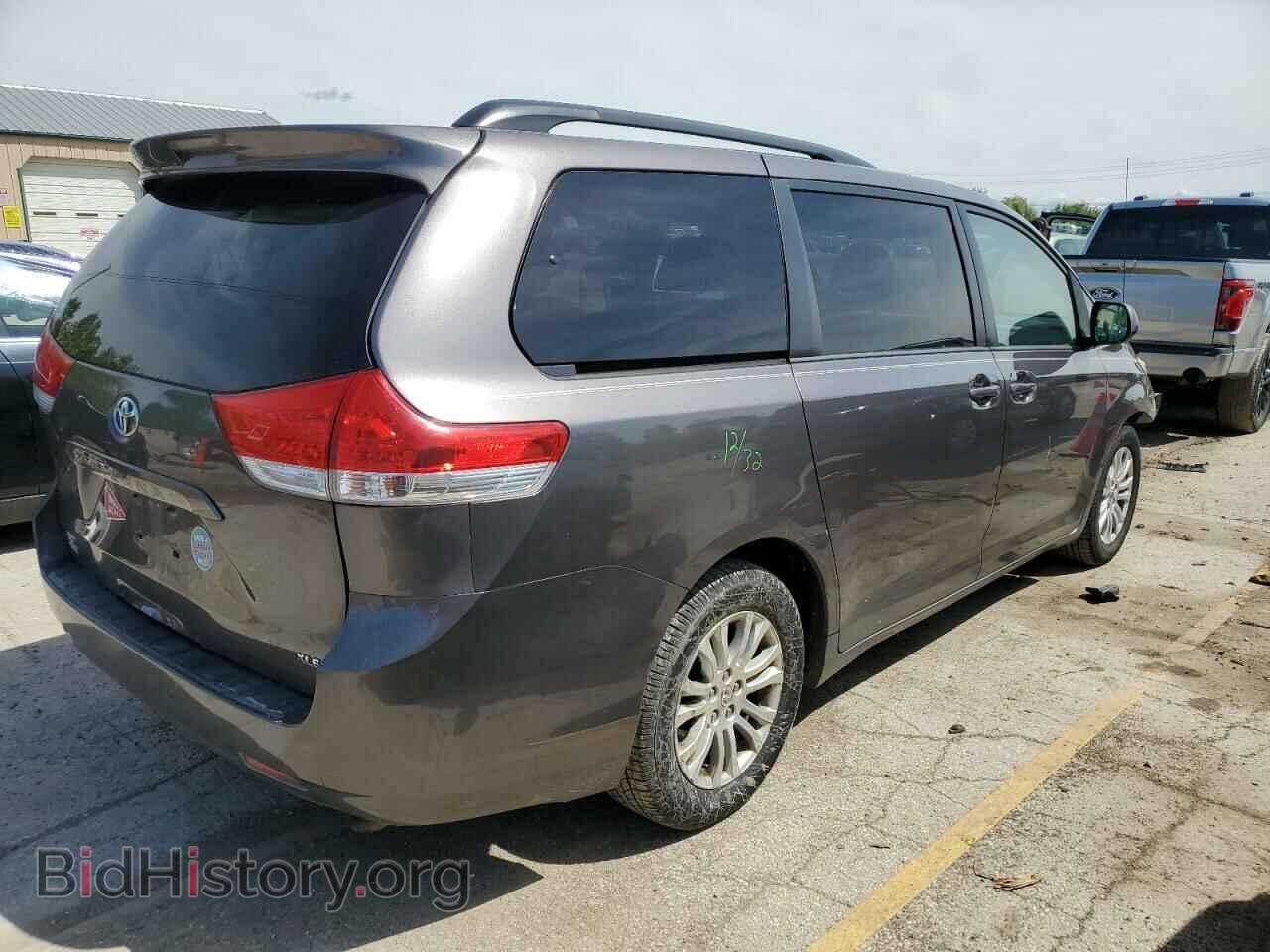 2012 TOYOTA All Models - VIN: 5TDYK3DC6CS270435 - Photo 3
