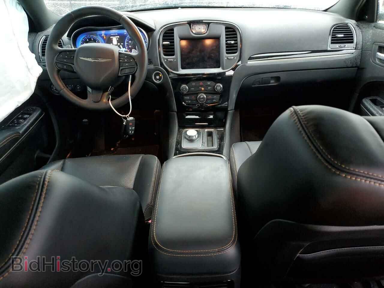 2018 CHRYSLER 300 - VIN: 2C3CCABG3JH285797 - Photo 8