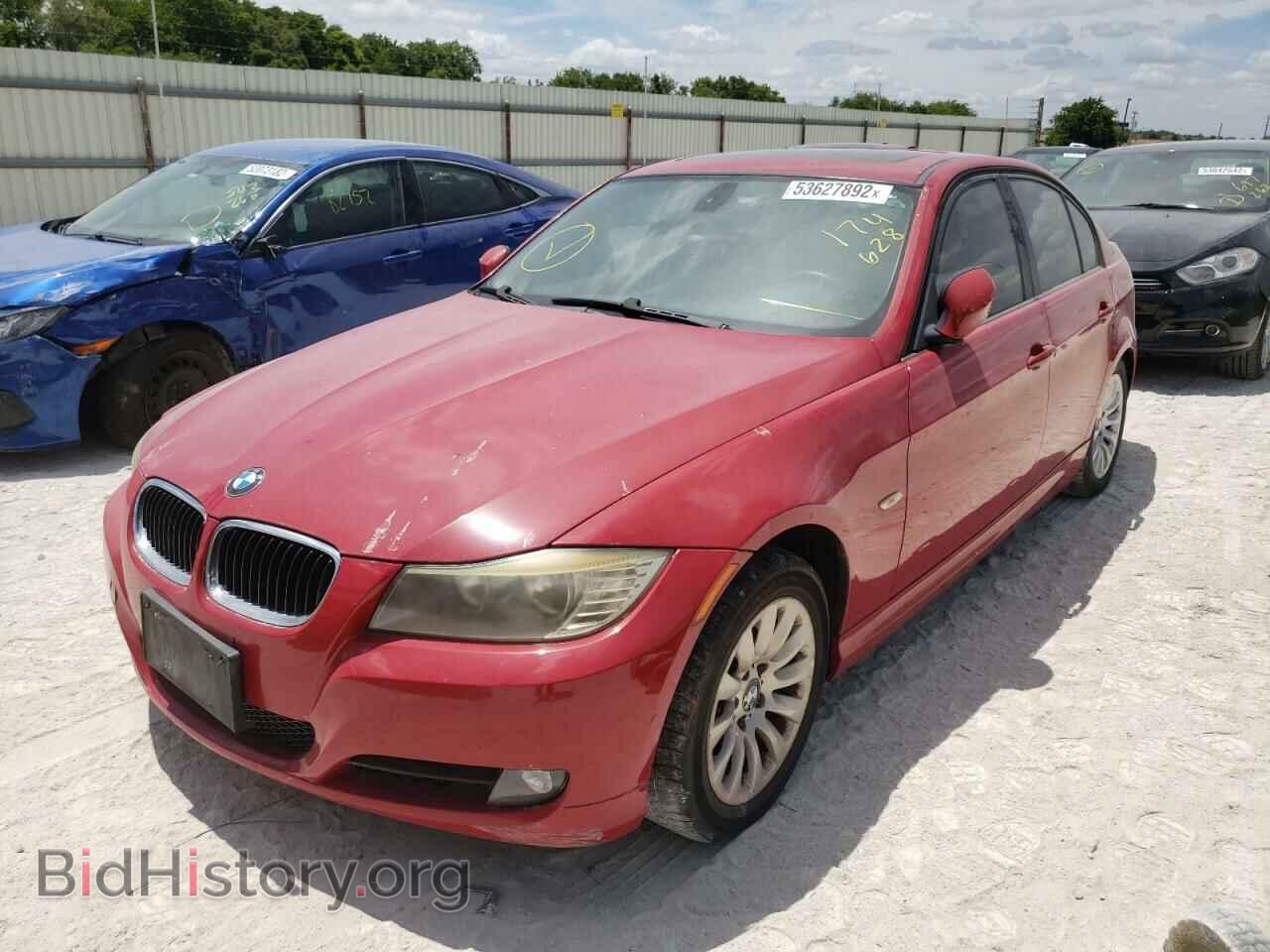 2009 BMW 3 SERIES - VIN: WBAPH73599A174628 - Фото 2
