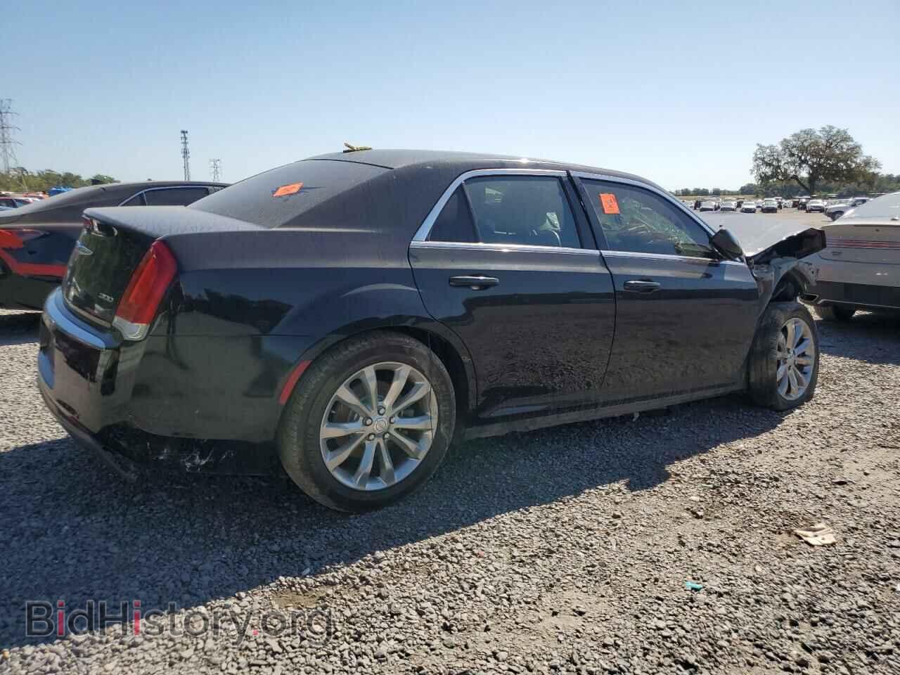 2018 CHRYSLER 300 - VIN: 2C3CCARG5JH226787 - Фото 3