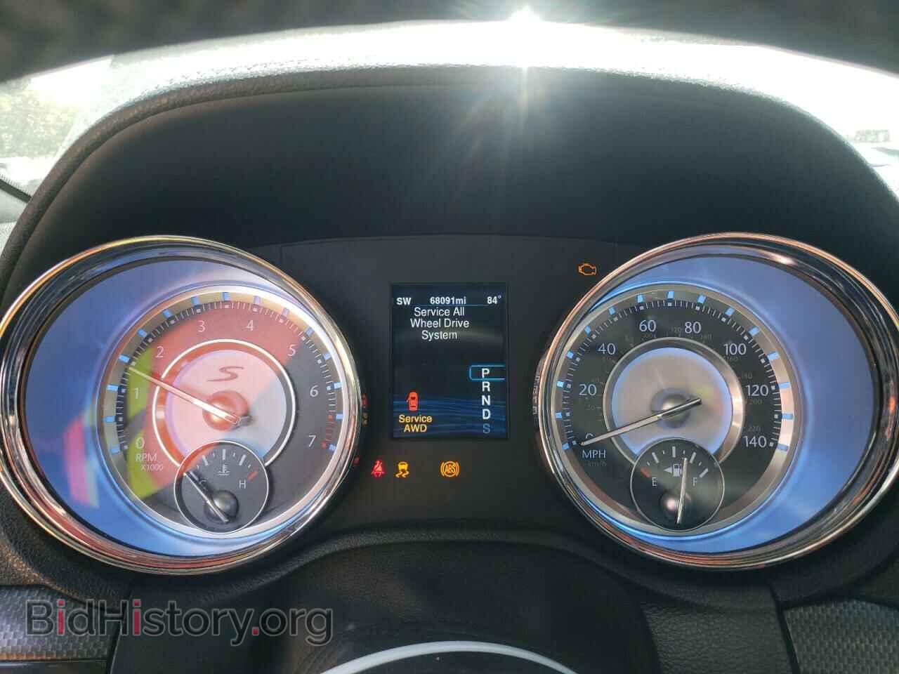 2014 CHRYSLER 300 - VIN: 2C3CCAGG6EH342010 - Фото 9
