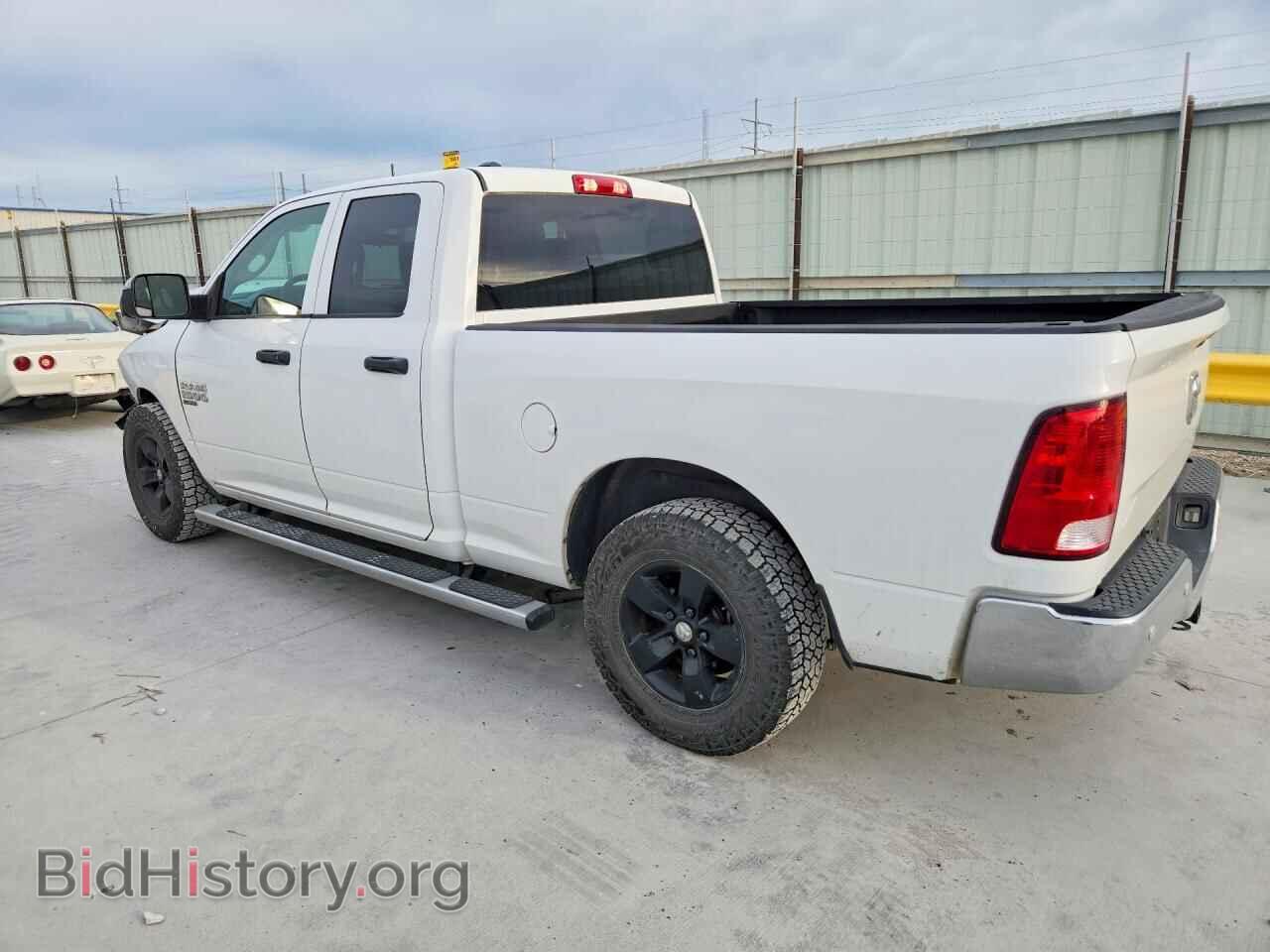 2019 RAM 1500 - VIN: 1C6RR6FG3KS642084 - Фото 2
