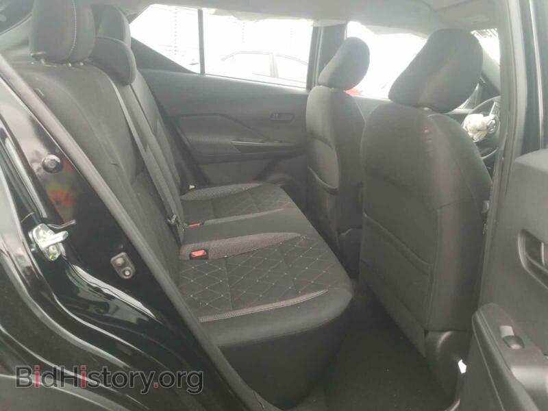 2019 Nissan KICKS (VIN 3N1CP5CU3KL546885) — фото 6 из 10