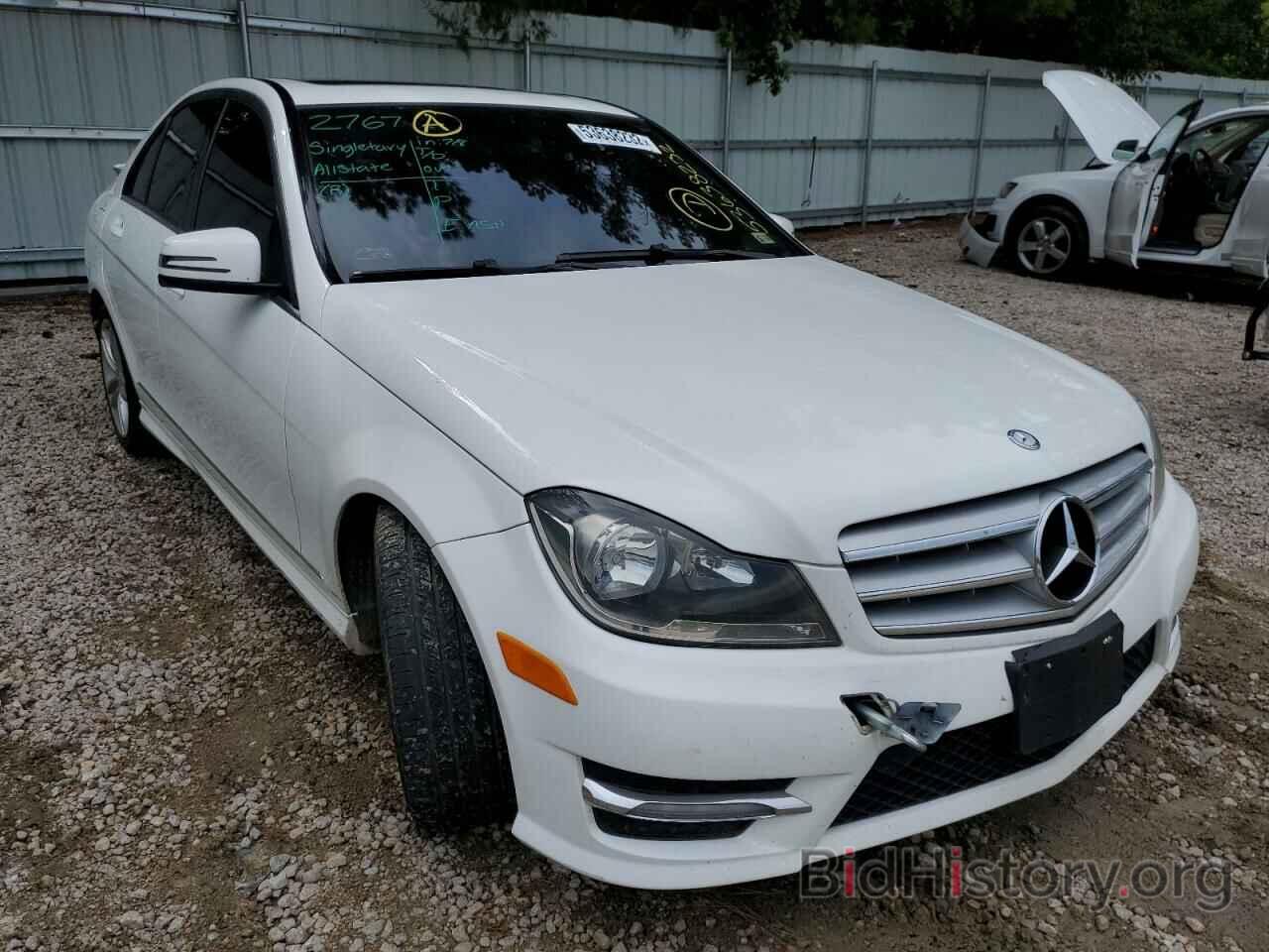 Photo WDDGF8AB2DR265506 - MERCEDES-BENZ C-CLASS 2013