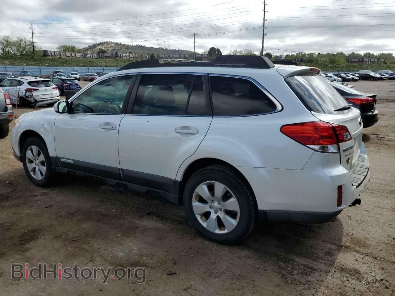 2011 SUBARU OUTBACK - VIN: 4S4BRBGC4B3334040 - Фото 2
