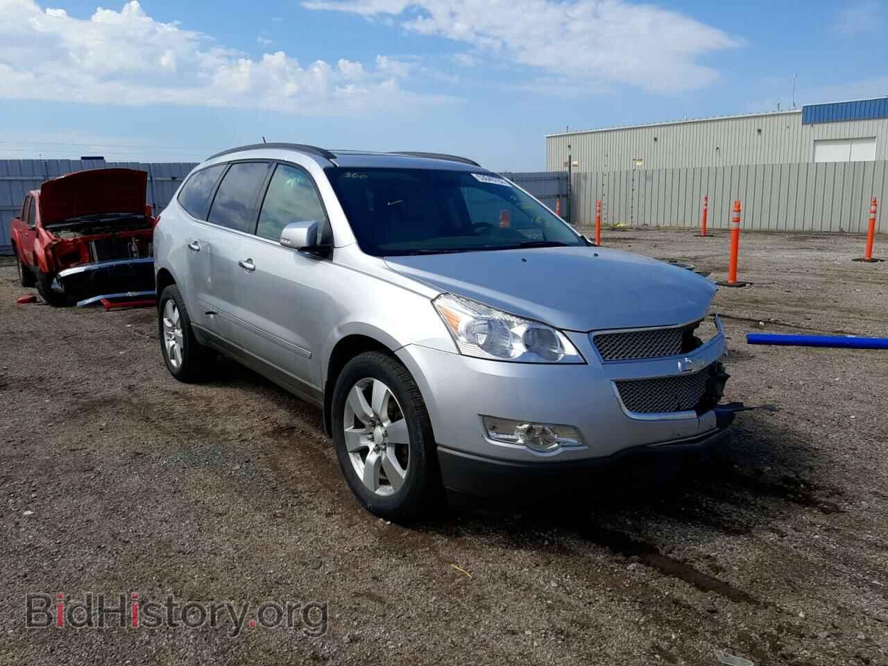 Photo 1GNKVLED8CJ230060 - CHEVROLET TRAVERSE 2012
