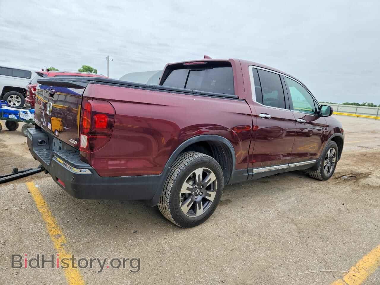 2017 HONDA RIDGELINE - VIN: 5FPYK3F7XHB007853 - Фото 3