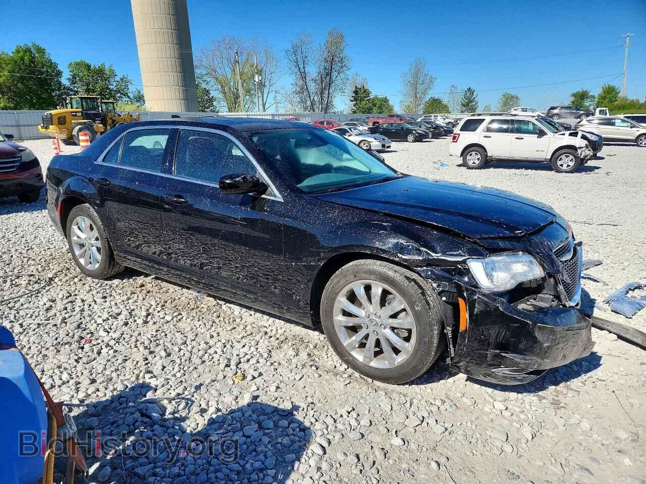 2017 CHRYSLER 300 - VIN: 2C3CCARGXHH558055 - Photo 4