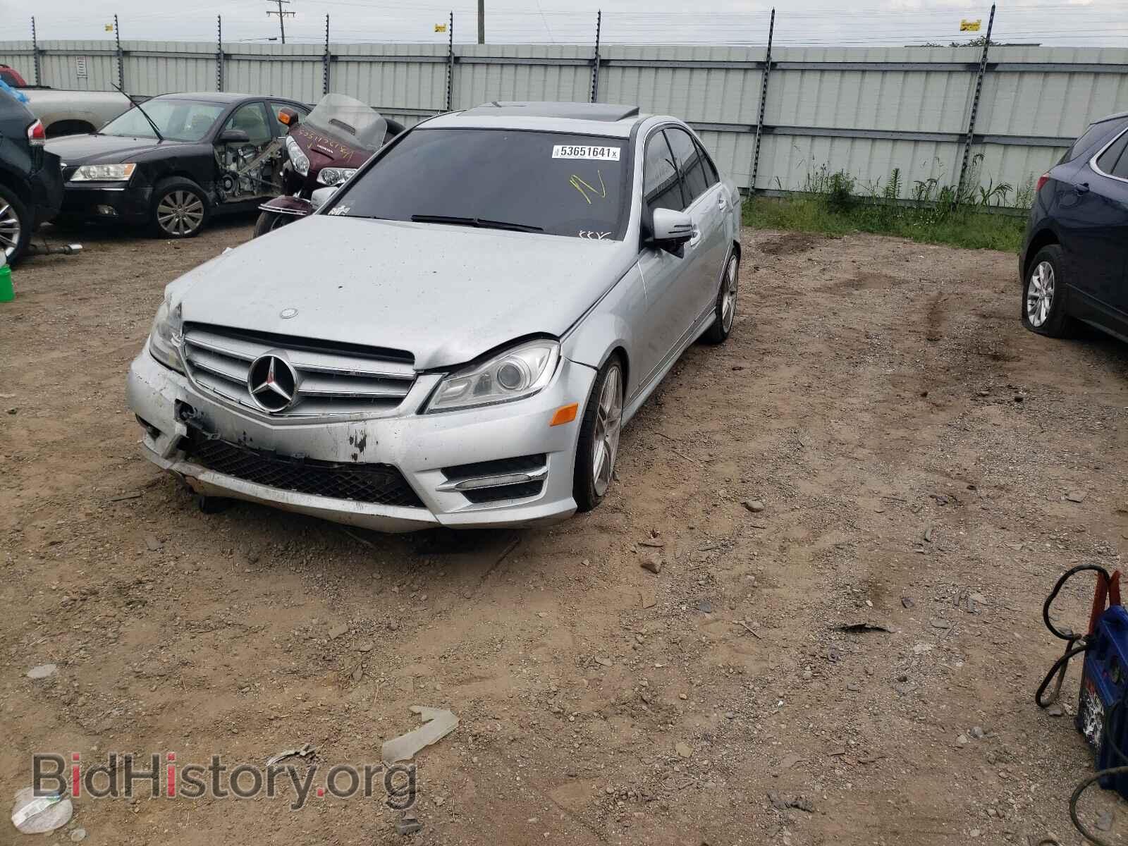 2012 MERCEDES-BENZ C-CLASS - VIN: WDDGF8BB2CA656893 - Фото 2