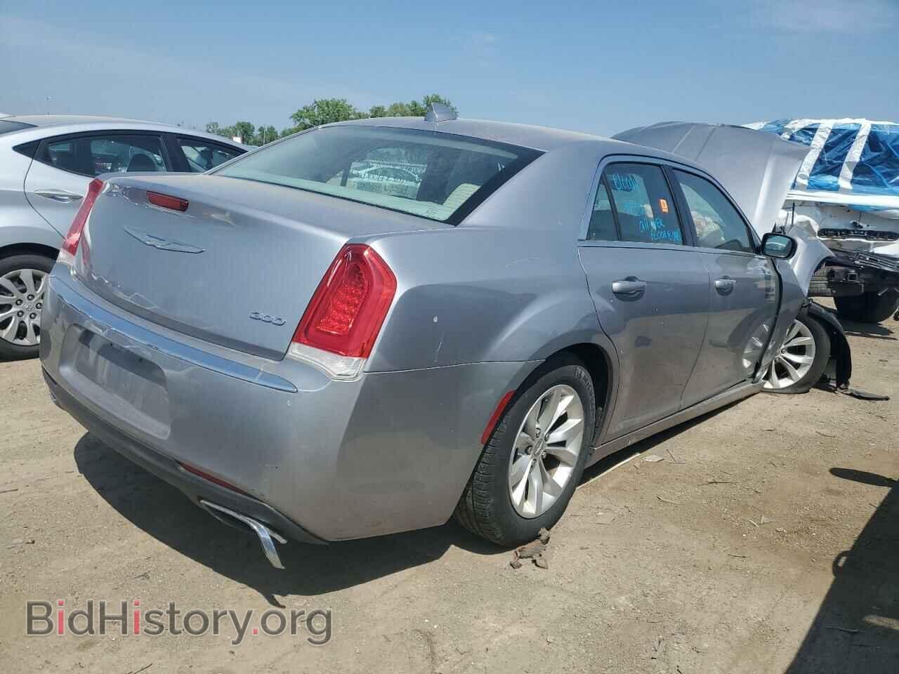 2015 CHRYSLER 300 - VIN: 2C3CCAAG2FH766181 - Фото 3