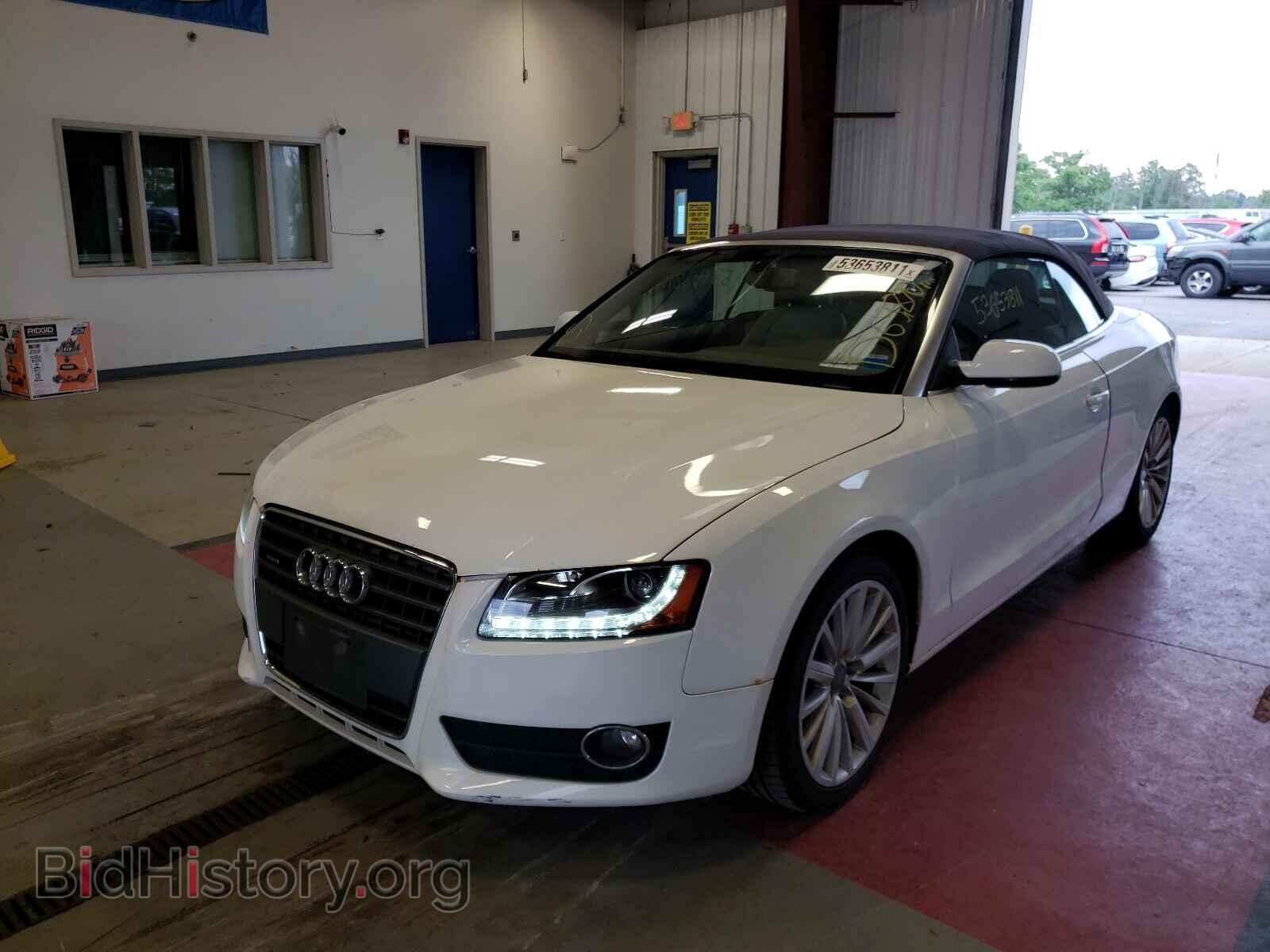 2011 AUDI A5 - VIN: WAULFAFH0BN017950 - Фото 2