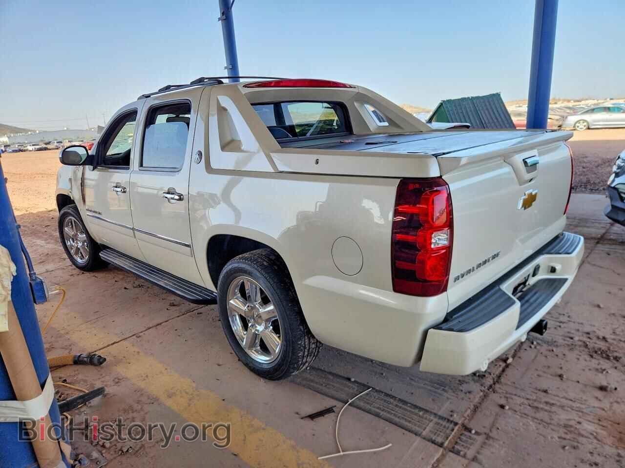 2013 CHEVROLET AVALANCHE - VIN: 3GNMCGE06DG167501 - Фото 2