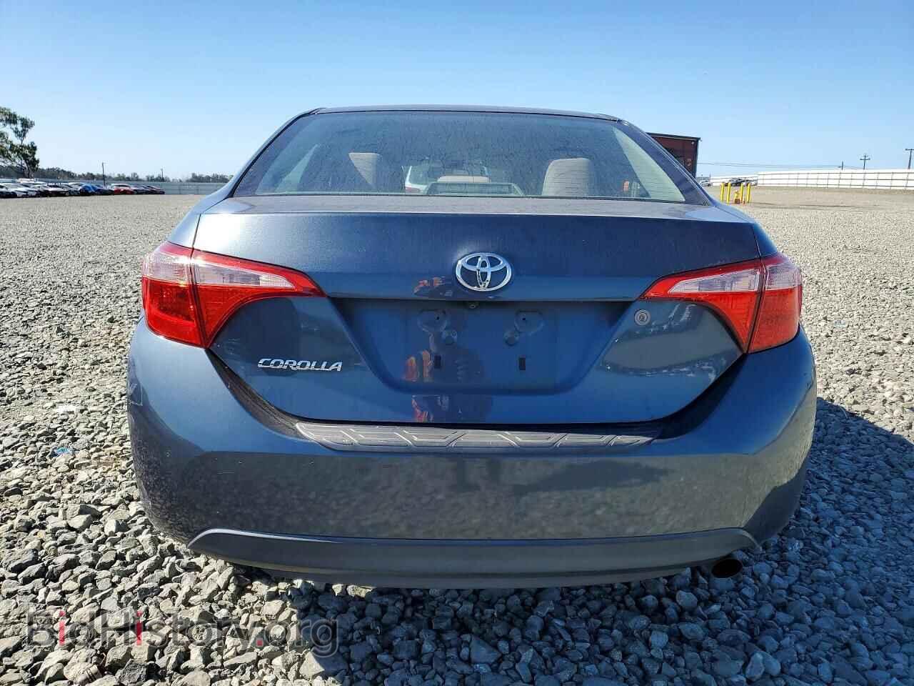 2017 TOYOTA COROLLA - VIN: 2T1BURHE2HC956633 - Фото 6
