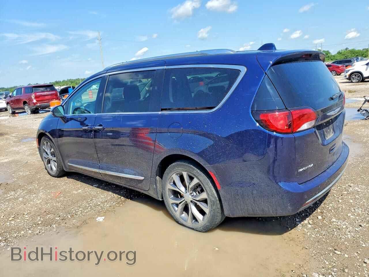 2017 CHRYSLER PACIFICA - VIN: 2C4RC1GG7HR703491 - Photo 2