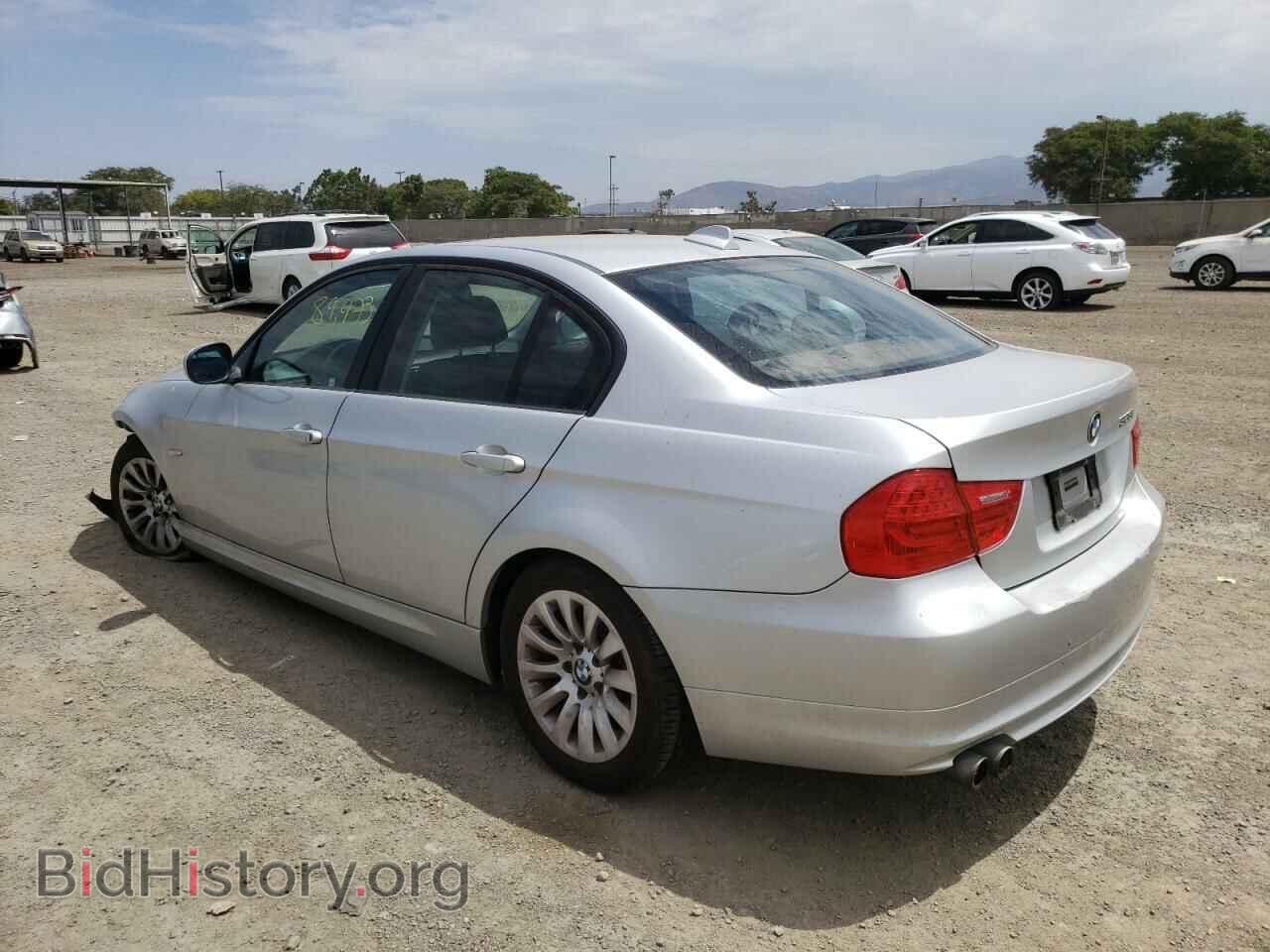 2009 BMW 3 SERIES - VIN: WBAPH53579A435646 - Фото 3