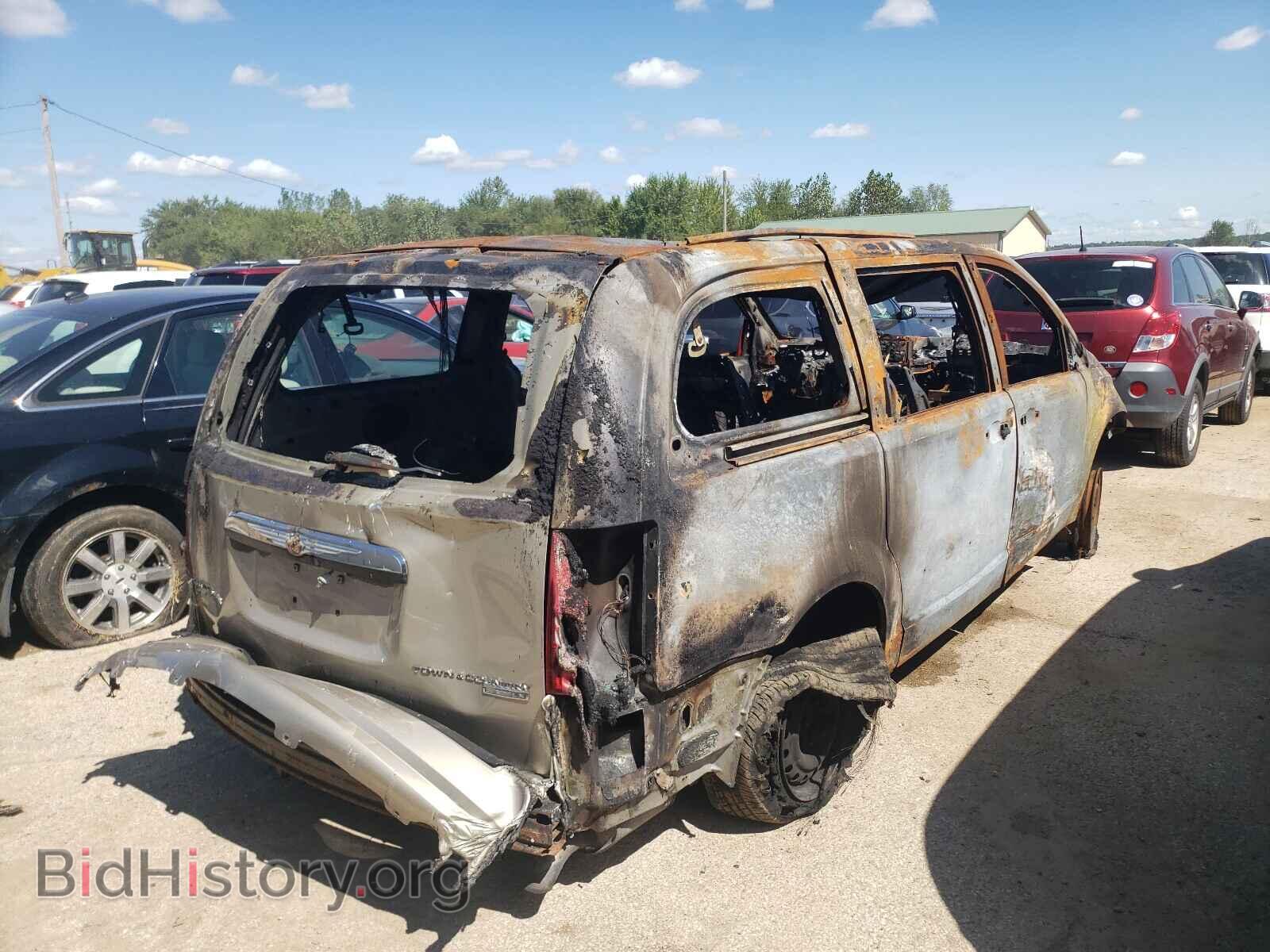 2009 CHRYSLER MINIVAN - VIN: 2A8HR44E59R571744 - Фото 4