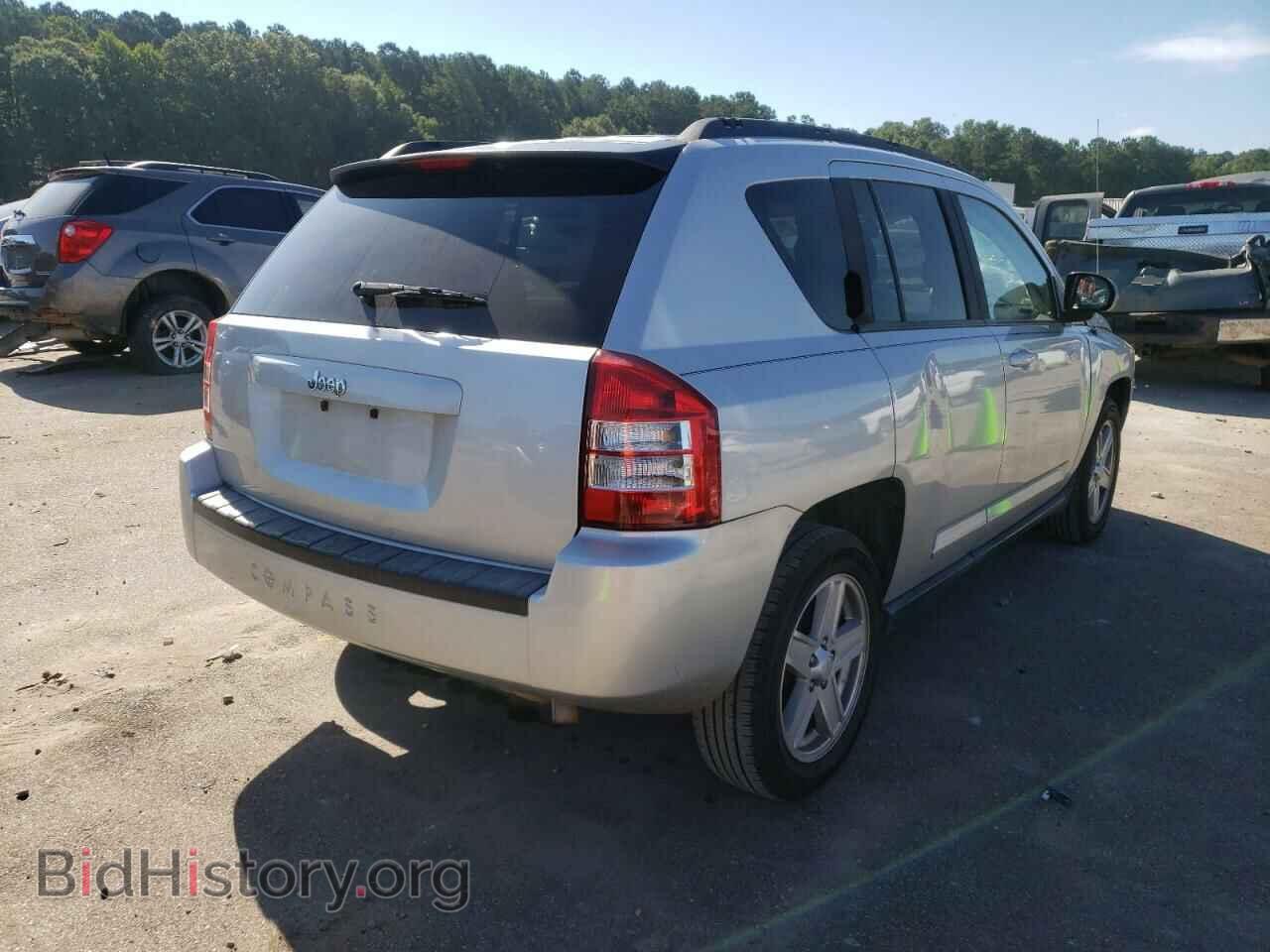 2010 JEEP COMPASS - VIN: 1J4NT1FB9AD643446 - Photo 4