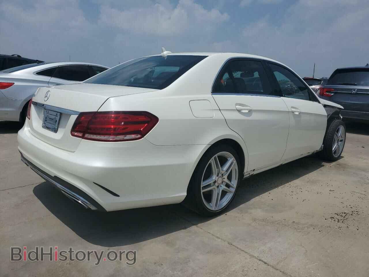 2014 MERCEDES-BENZ E-CLASS - VIN: WDDHF5KB8EA843402 - Фото 3