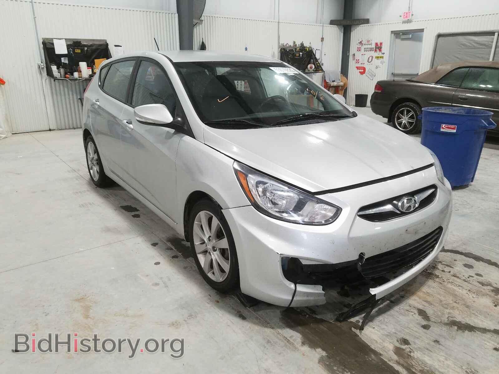 Photo KMHCU5AE0DU138575 - HYUNDAI ACCENT 2013