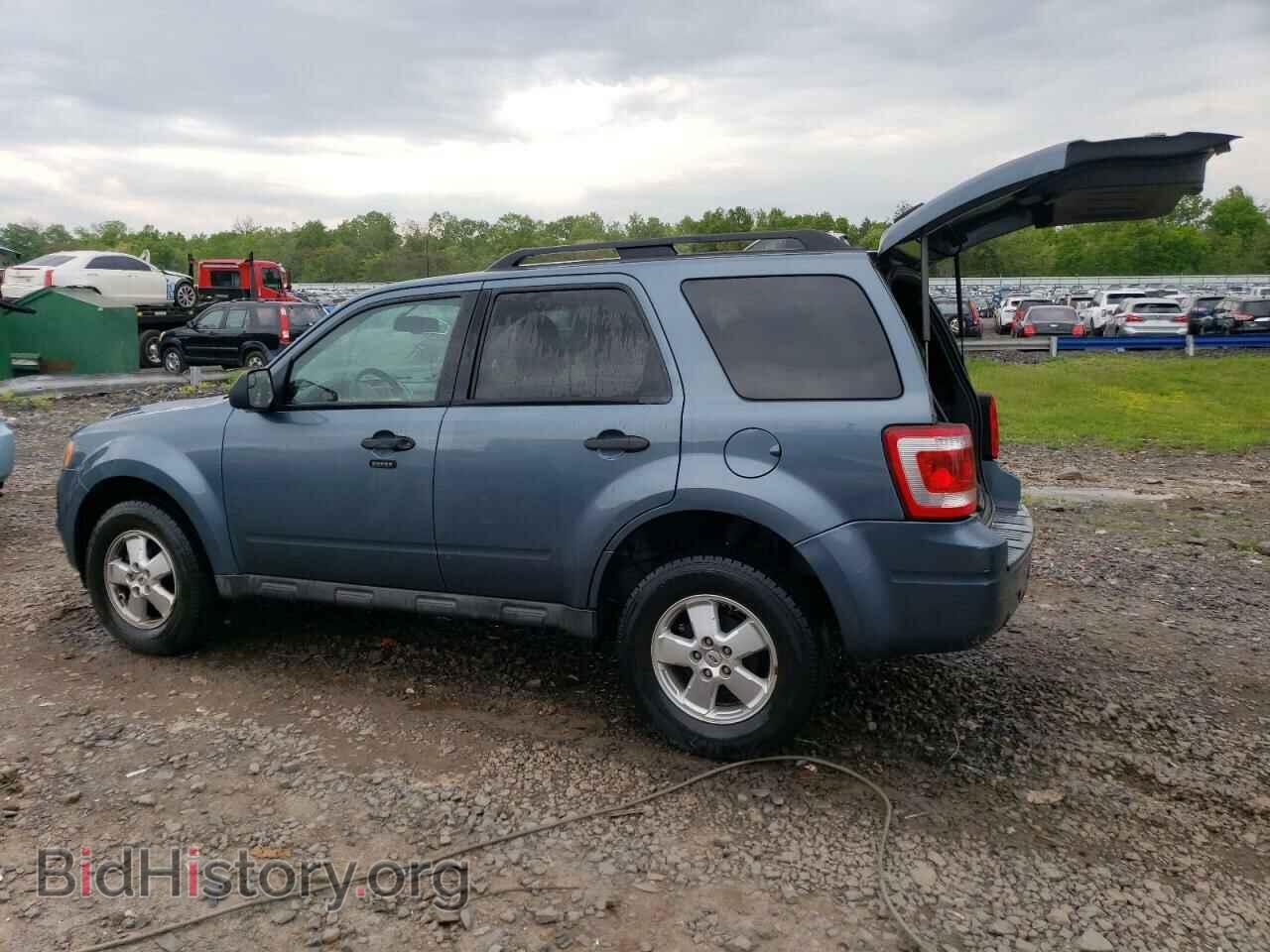 2011 FORD ESCAPE - VIN: 1FMCU0D78BKB08619 - Фото 2