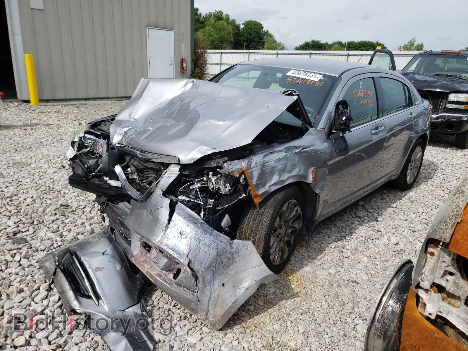 2014 CHRYSLER 200 - VIN: 1C3CCBABXEN208949 - Фото 2