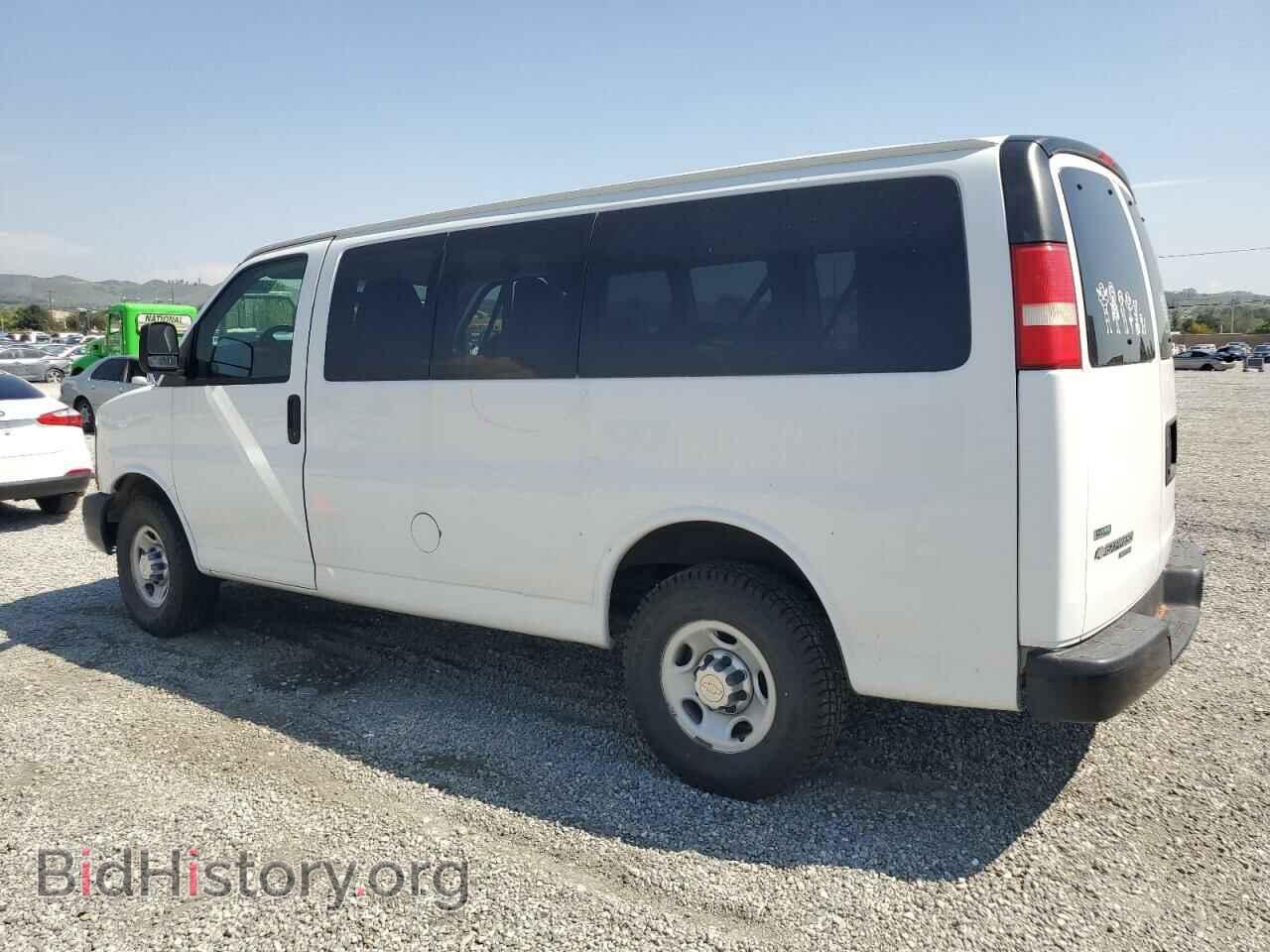 2011 CHEVROLET EXPRESS - VIN: 1GAWGPFA7B1162423 - Фото 2