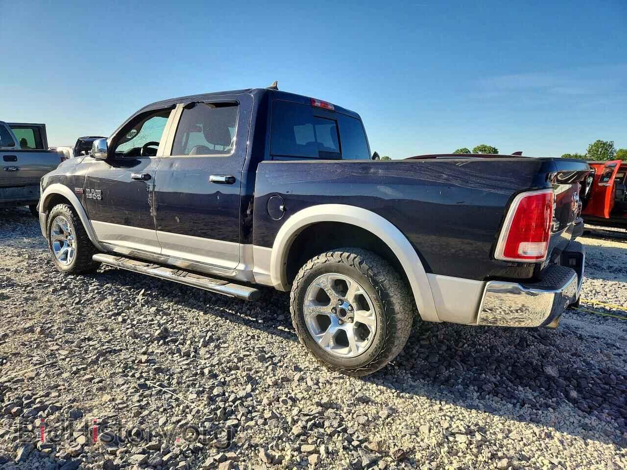2017 RAM 1500 - VIN: 1C6RR7NT5HS606880 - Photo 2