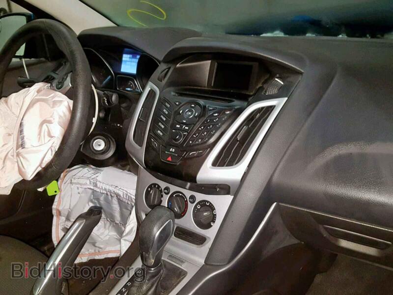 2014 Ford FOCUS SE (VIN 1FADP3F27EL122812) — photo 9 of 10