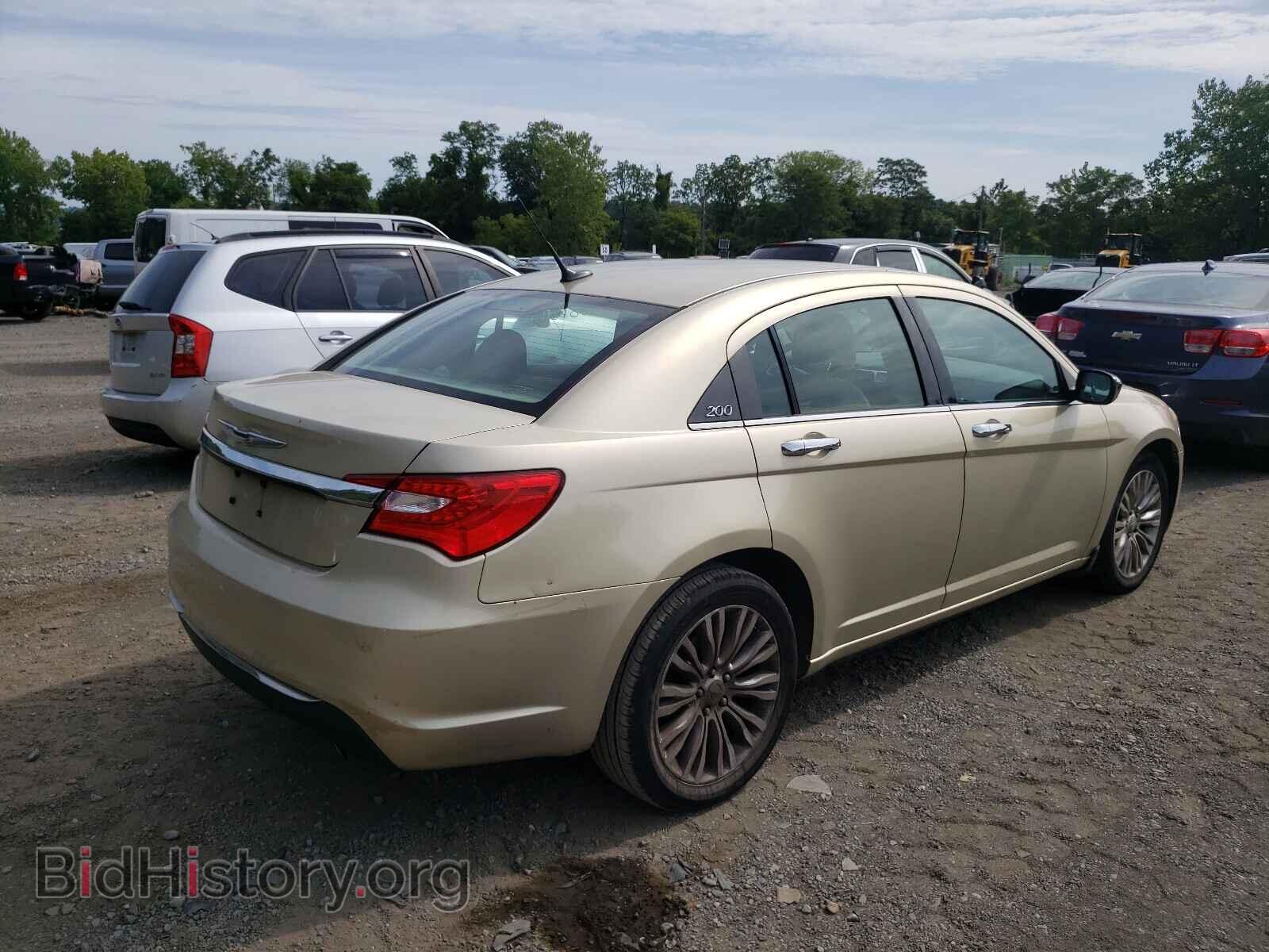 2011 CHRYSLER 200 - VIN: 1C3BC2FG1BN520038 - Фото 4
