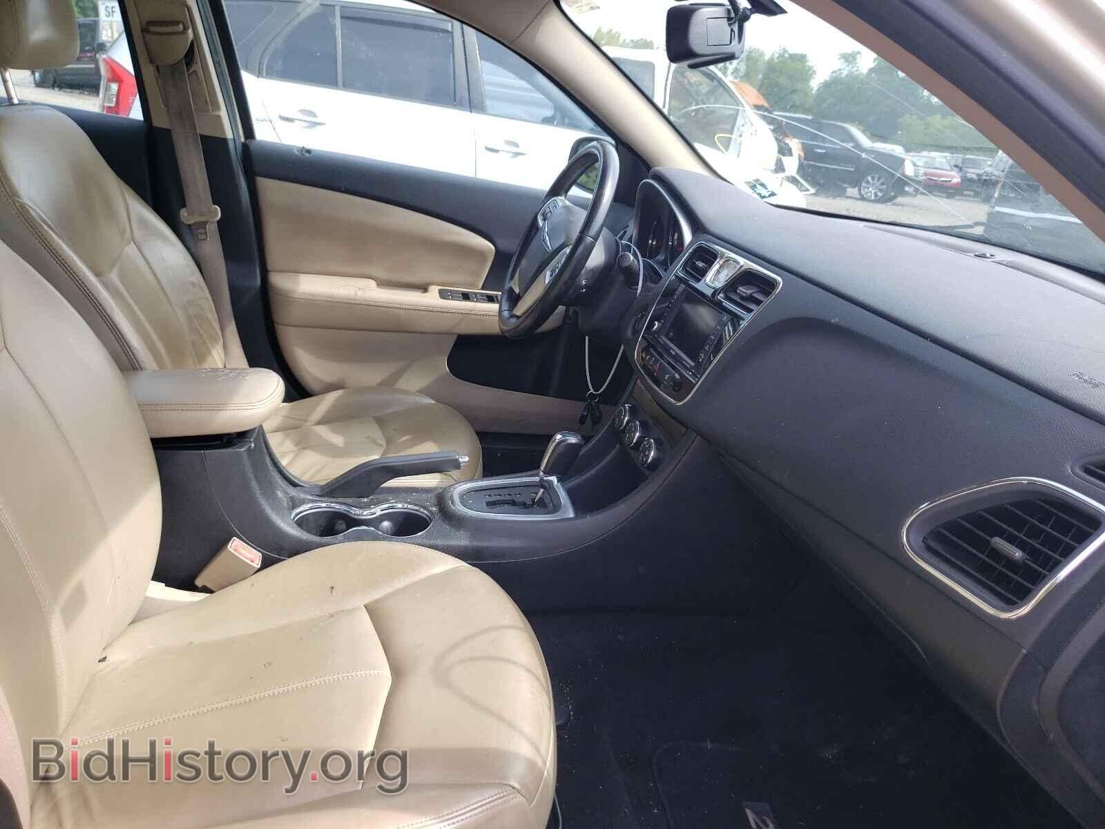 2011 CHRYSLER 200 - VIN: 1C3BC2FG1BN520038 - Фото 5