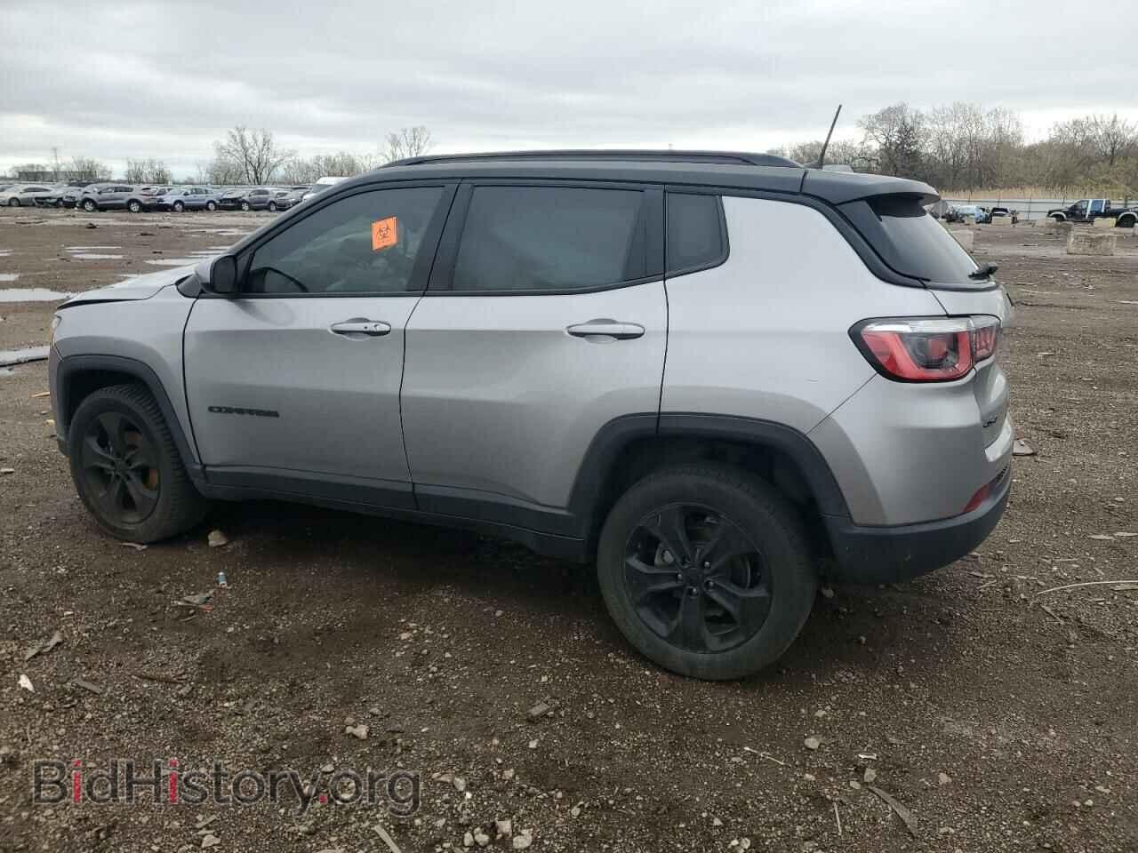 2018 JEEP COMPASS - VIN: 3C4NJDBB6JT325538 - Фото 2
