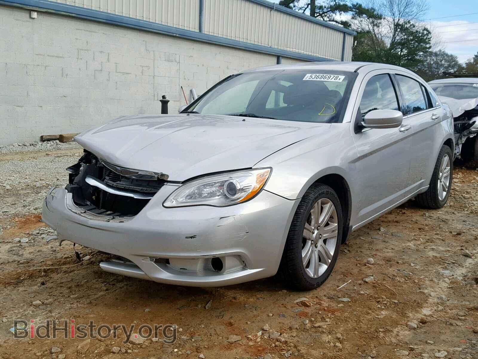 2012 CHRYSLER 200 - VIN: 1C3CCBAB5CN318563 - Фото 2