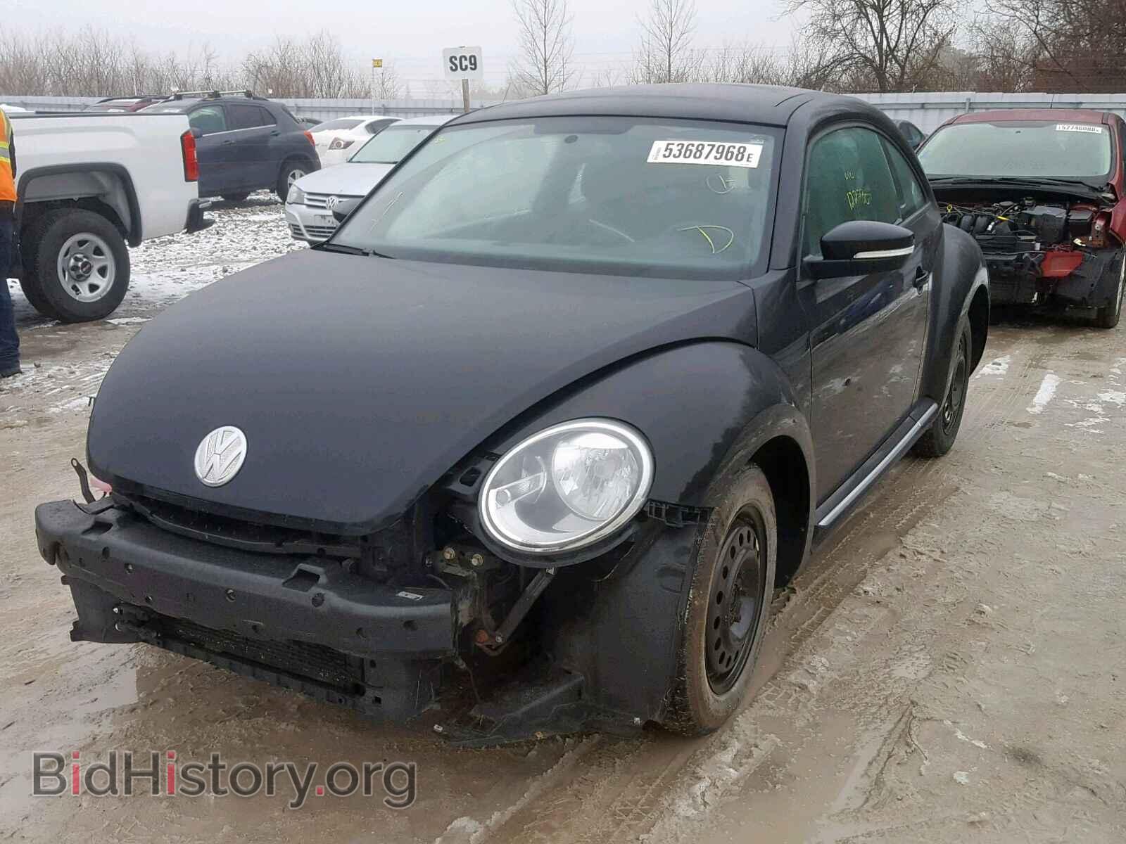 2012 VOLKSWAGEN BEETLE - VIN: 3VWJP7AT5CM636980 - Фото 2