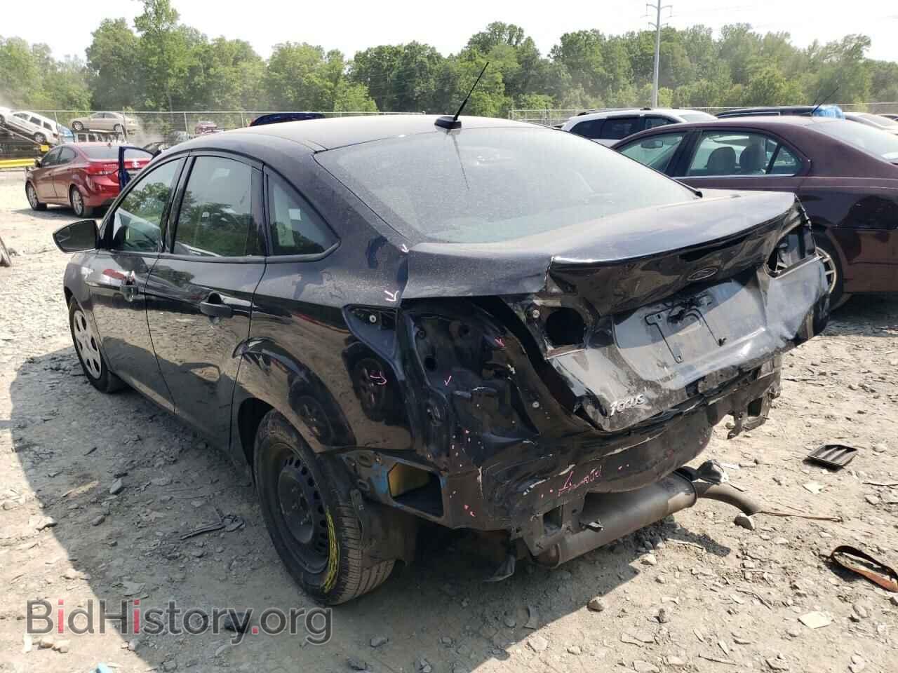 2018 FORD FOCUS - VIN: 1FADP3E26JL266704 - Фото 2