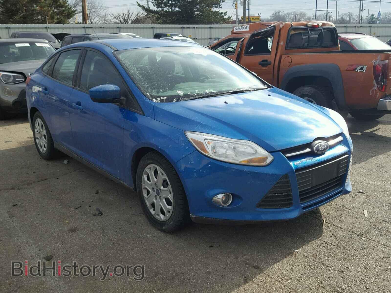 Photo 1FAHP3F26CL427796 - FORD FOCUS 2012