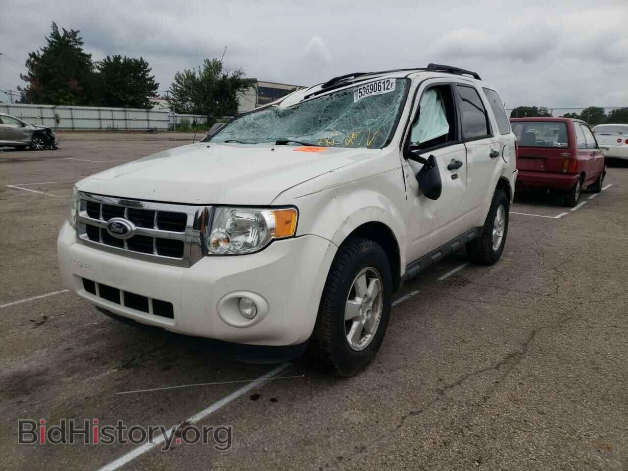 2011 FORD ESCAPE - VIN: 1FMCU0D79BKA06195 - Фото 2
