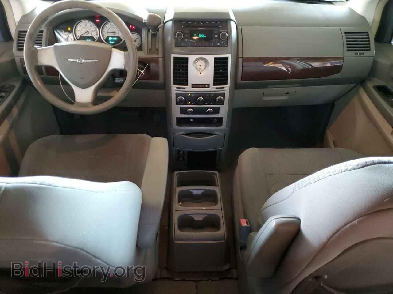 2010 CHRYSLER MINIVAN - VIN: 2A4RR2D16AR334465 - Фото 8