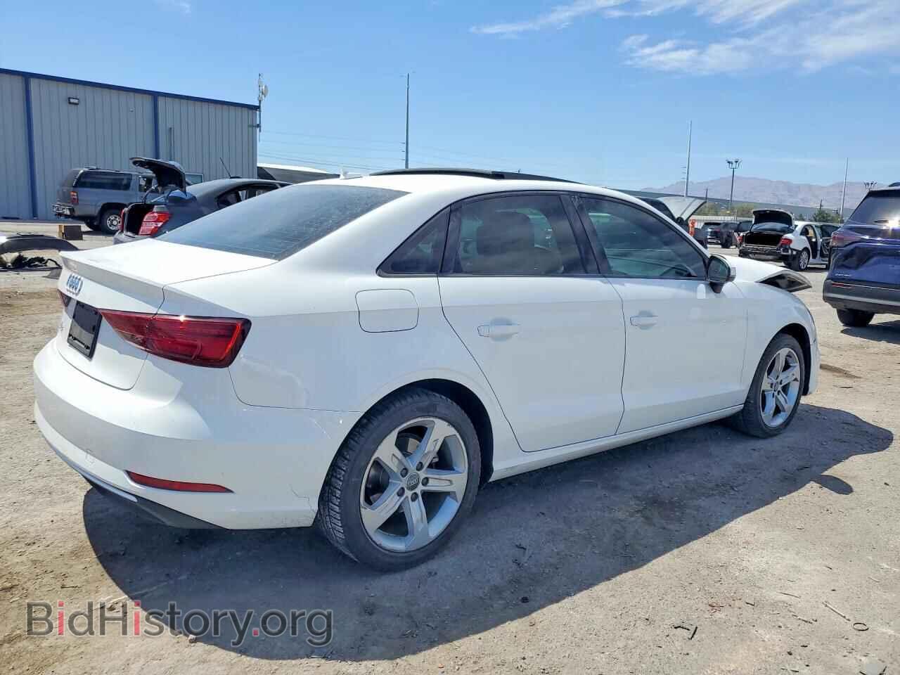 2017 AUDI A3 - VIN: WAUAUGFFXH1035645 - Фото 3