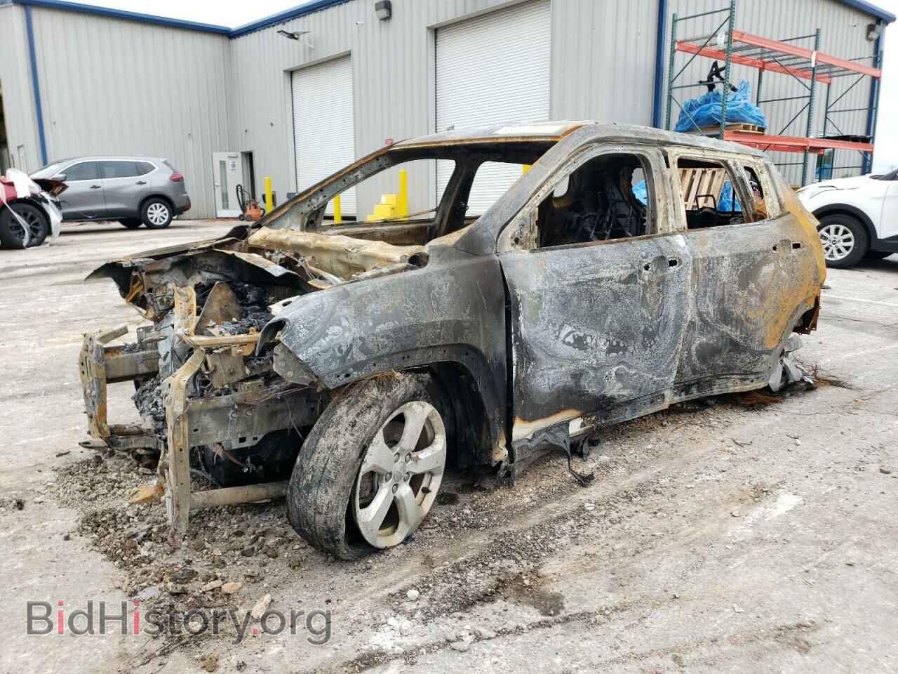 Photo 3C4NJCBB8LT205768 - JEEP COMPASS 2020