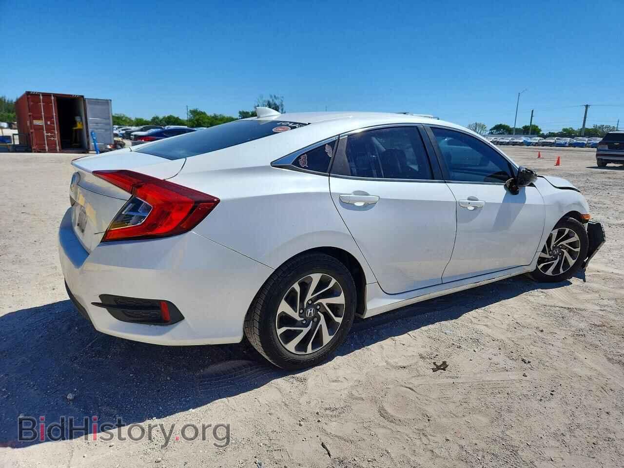 2018 HONDA CIVIC - VIN: 19XFC2F72JE038131 - Фото 3