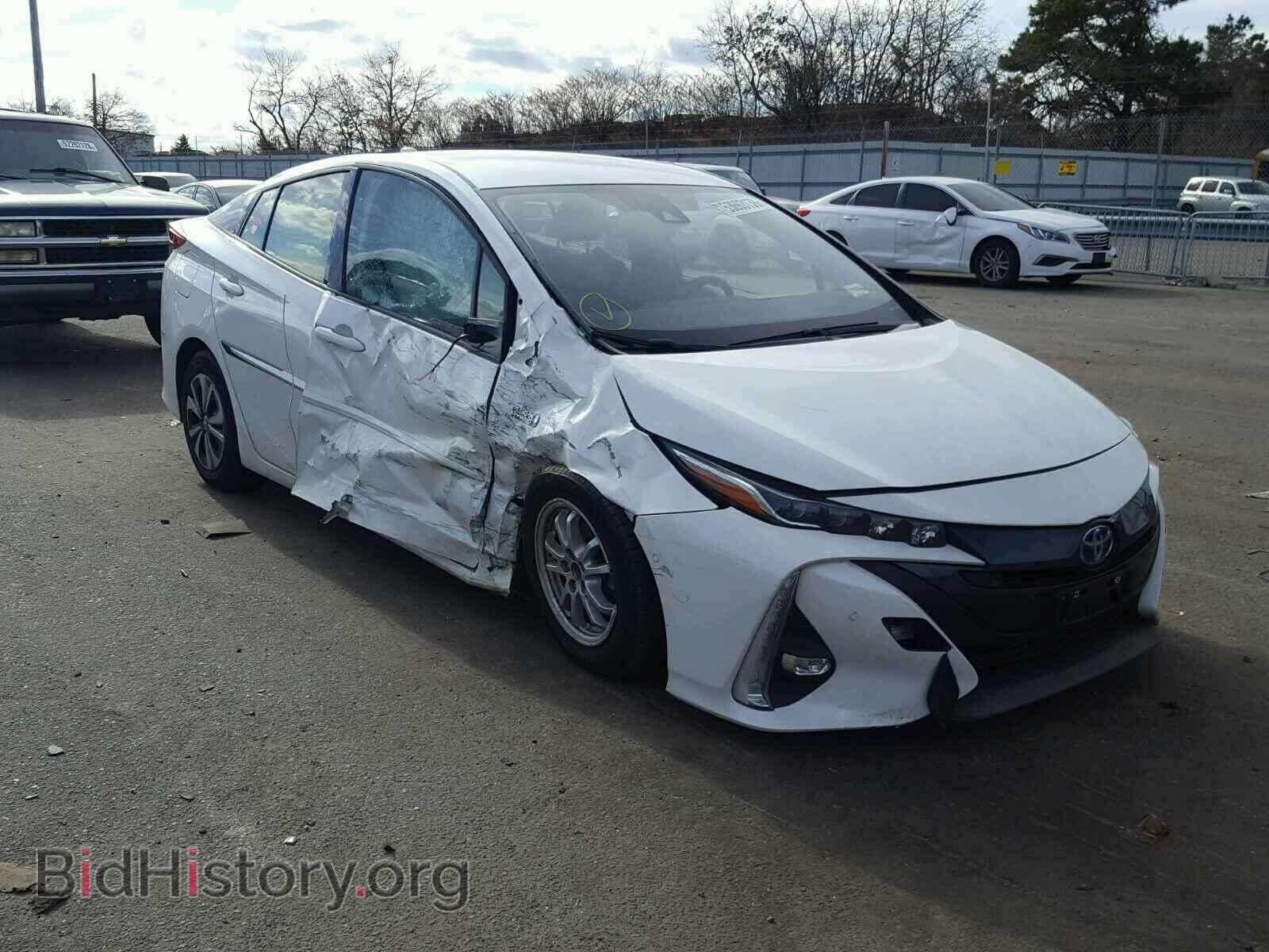 Фотография JTDKARFP5H3013271 - TOYOTA PRIUS 2017