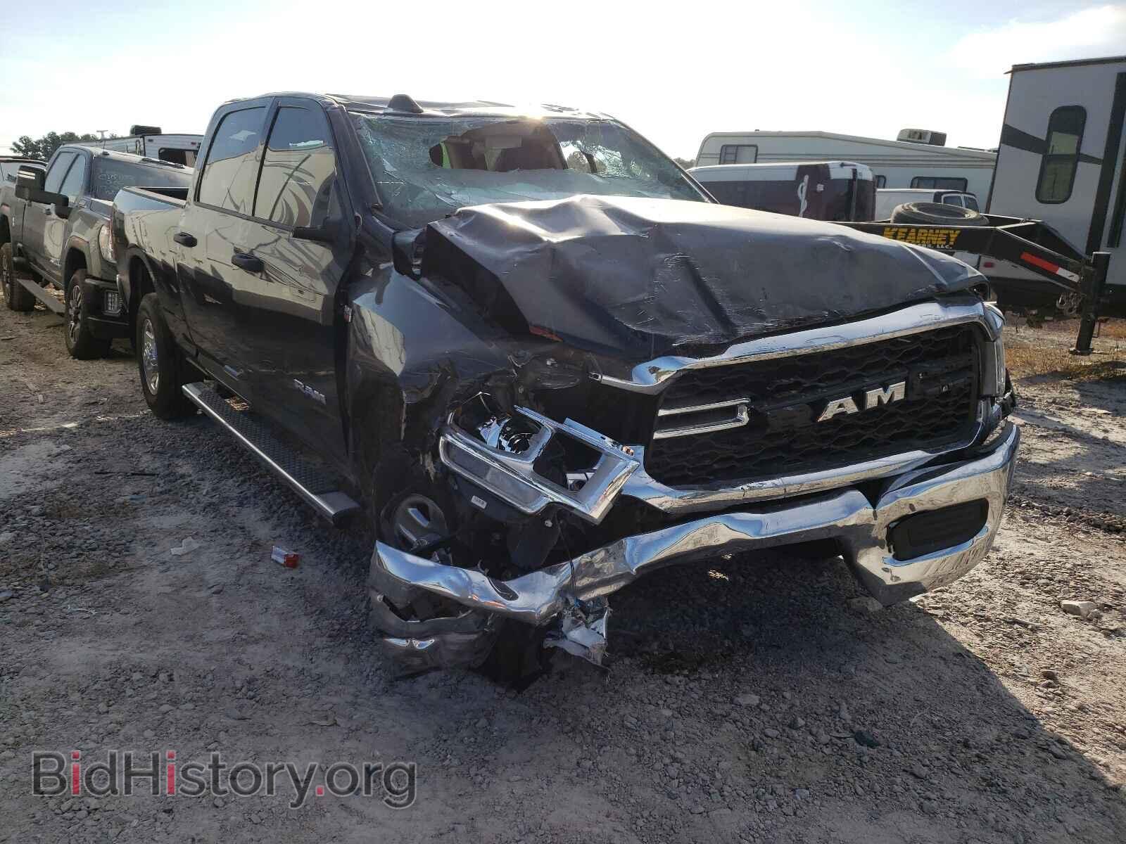 Photo 3C6UR4CJ2LG296939 - RAM 2500 2020