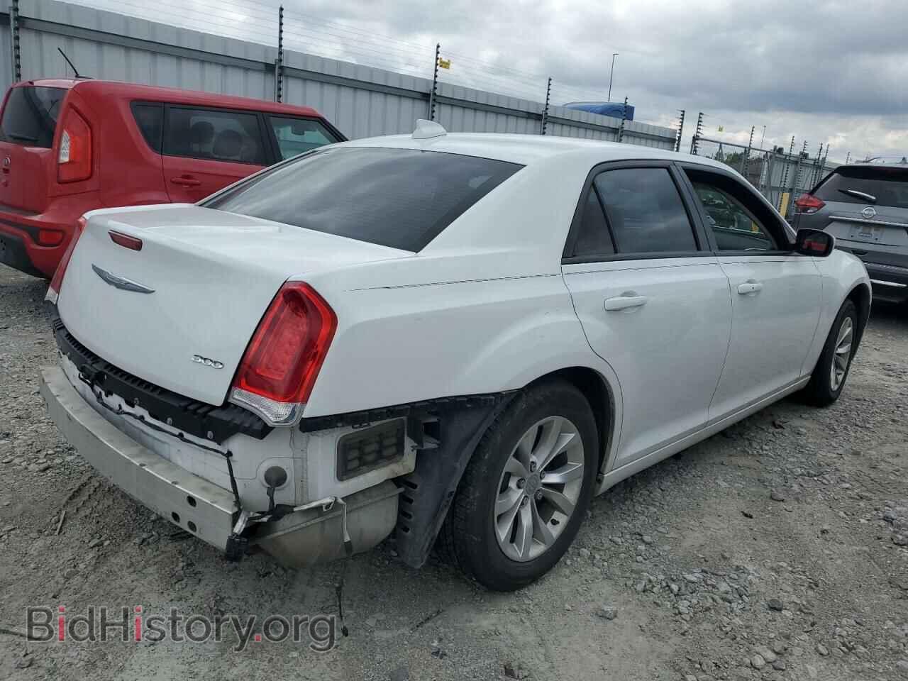 2015 CHRYSLER 300 - VIN: 2C3CCAAG5FH755840 - Фото 3
