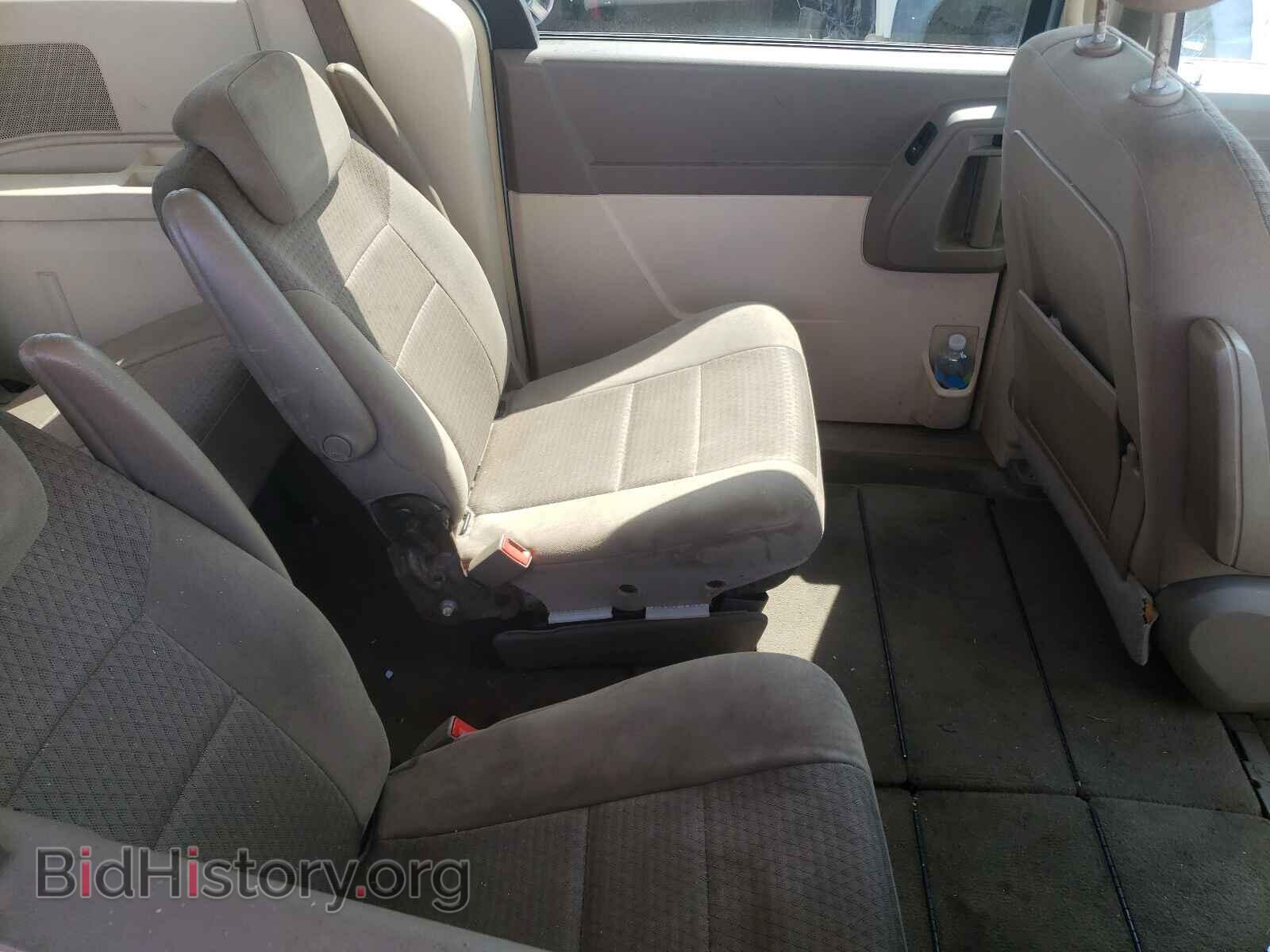 2008 CHRYSLER MINIVAN - VIN: 2A8HR44HX8R734705 - Фото 6