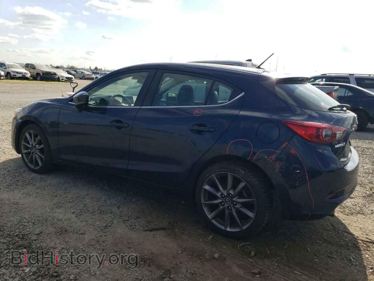2018 MAZDA 3 - VIN: 3MZBN1L32JM272177 - Фото 2