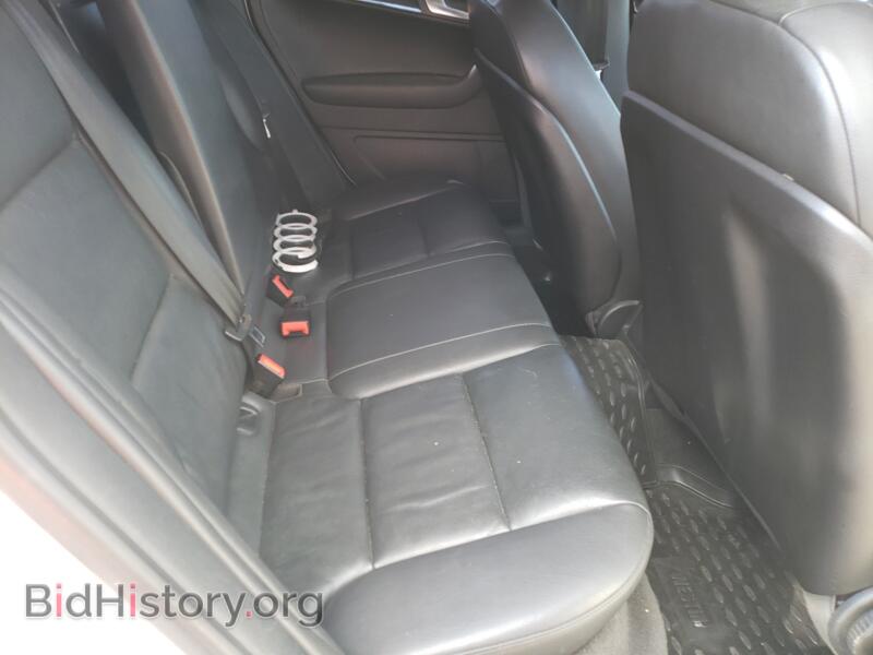 2012 Audi A3 (VIN WAUBJBFM7CA078976) — фото 6 из 10