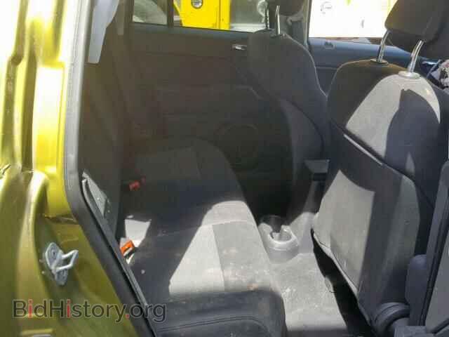 2012 Jeep COMPASS (VIN 1C4NJDBB9CD577325) — photo 6 of 10