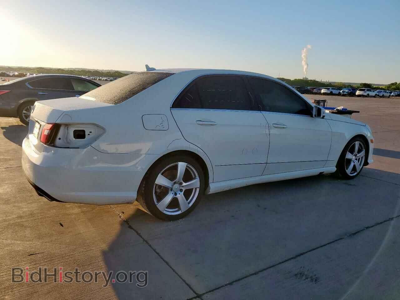 2011 MERCEDES-BENZ E-CLASS - VIN: WDDHF5GB1BA415594 - Фото 3