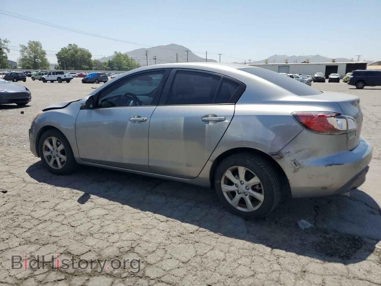 2011 MAZDA 3 - VIN: JM1BL1VG8B1450651 - Фото 2
